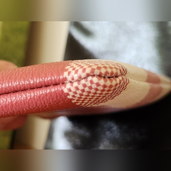 Coach Pink and Cream Buffalo Plaid Corner Zip Wristlet F67934 - Picture 4 of 12